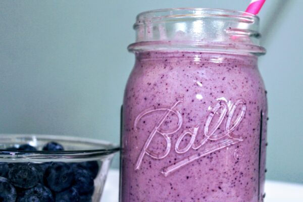Blueberry-oat-smoothie