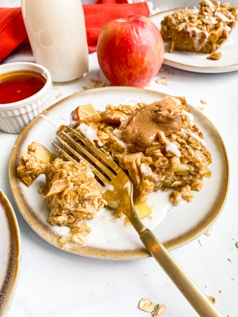 Apple-Cinnamon-Baked-Oatmeal