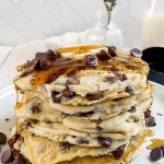 Fluffy-vegan-chocolate-chip-pancakes