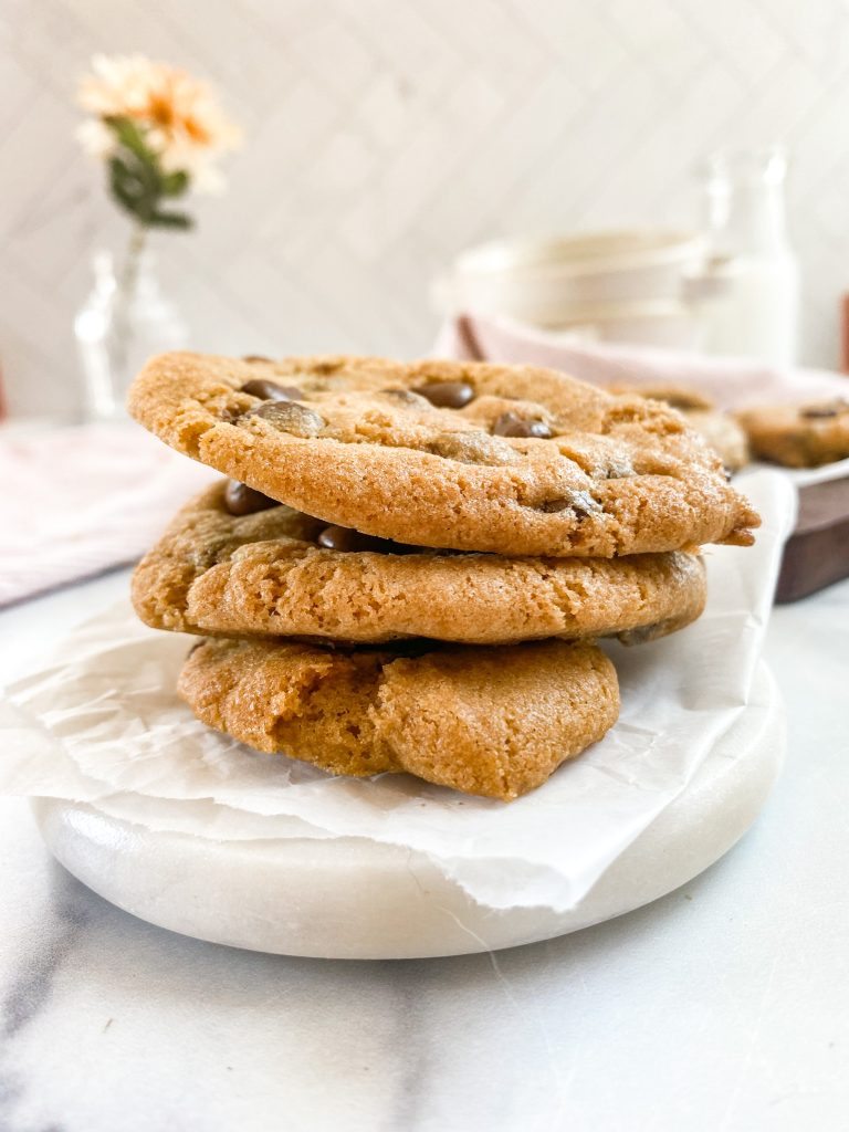 Air Fryer Chocolate Chip Cookies