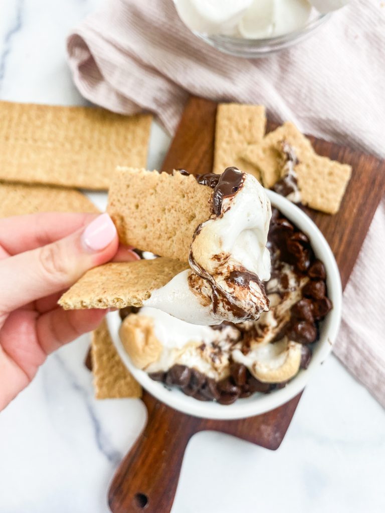 air-fryer- s'mores-dip