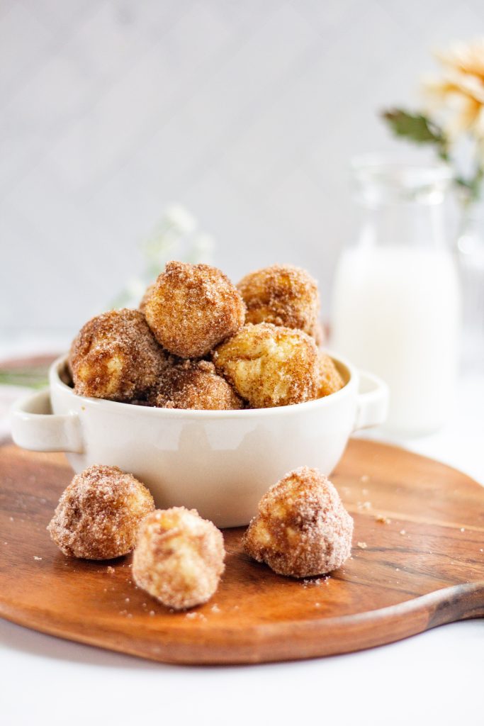 air-fryer-biscuits 