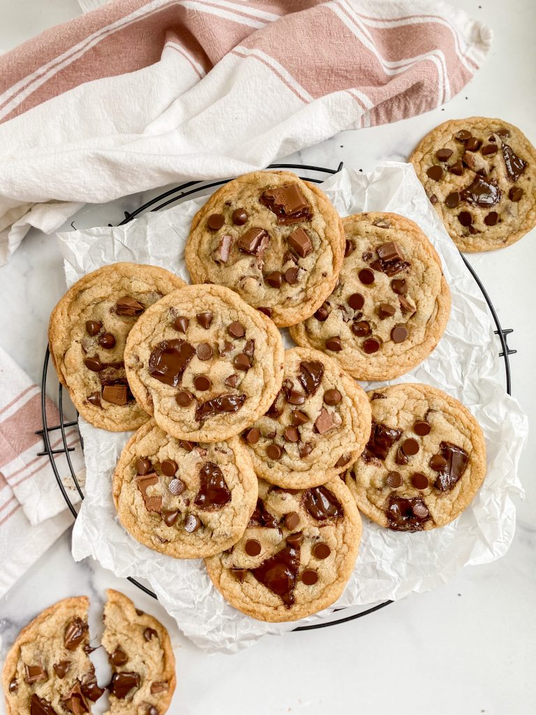 Chewy-vegan-chocoalte-chip-cookes