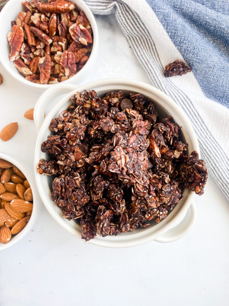 easy-chocolate-granola