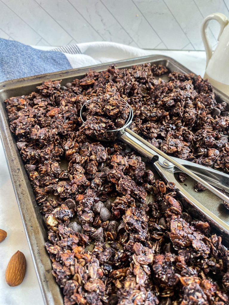 easy-chocolate-granola