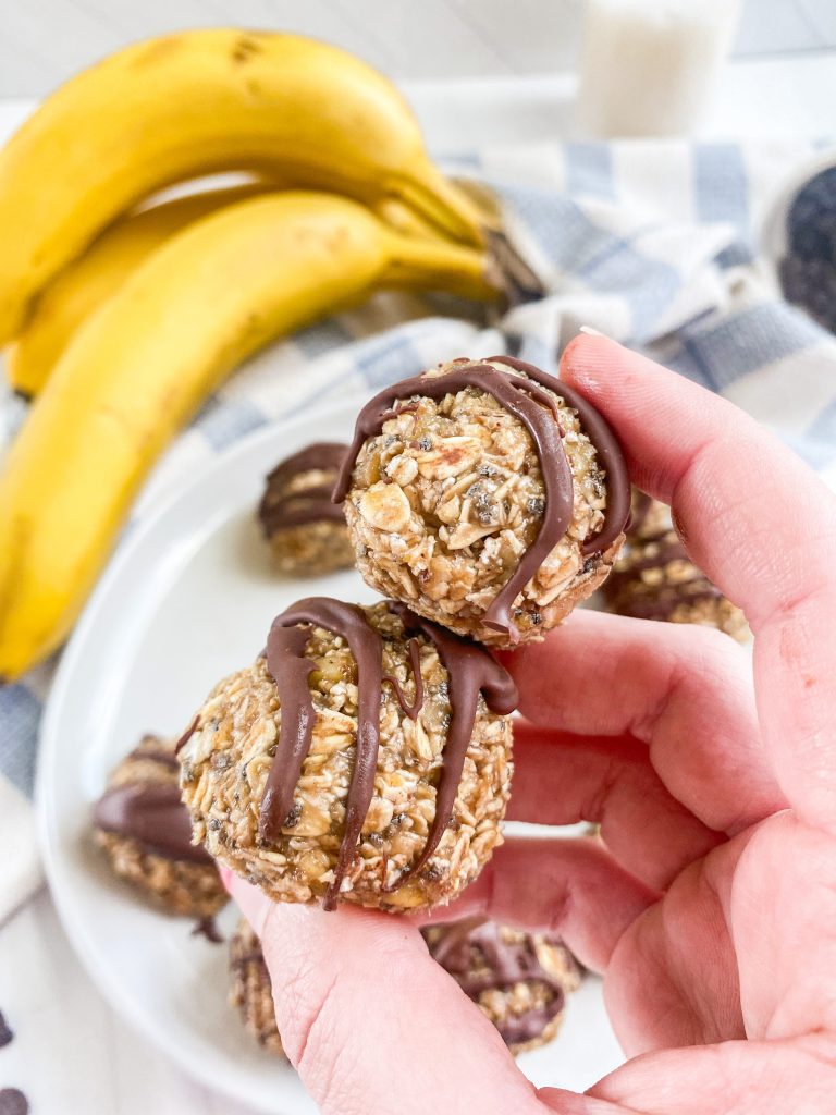 Banana-Bread-Energy-Bites