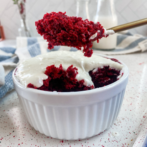 red-velvet-mug cake