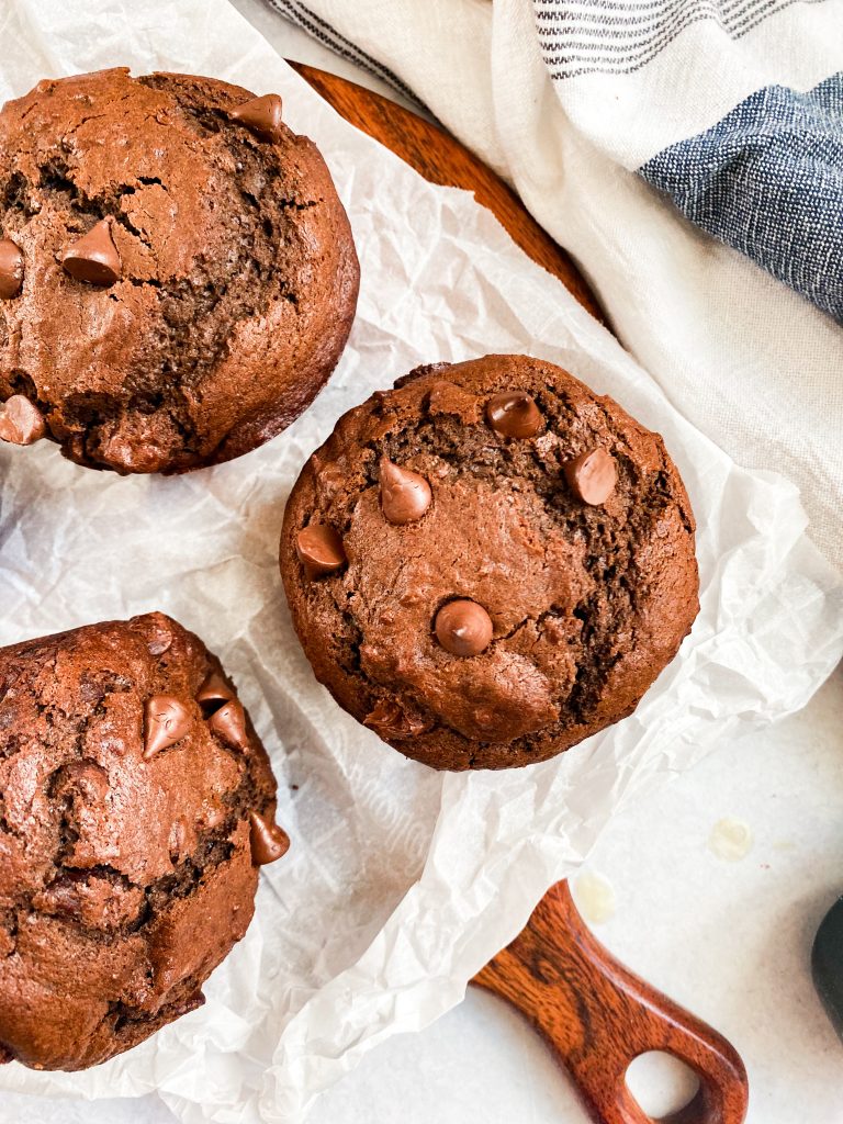 bakery-style-chocolate-muffins