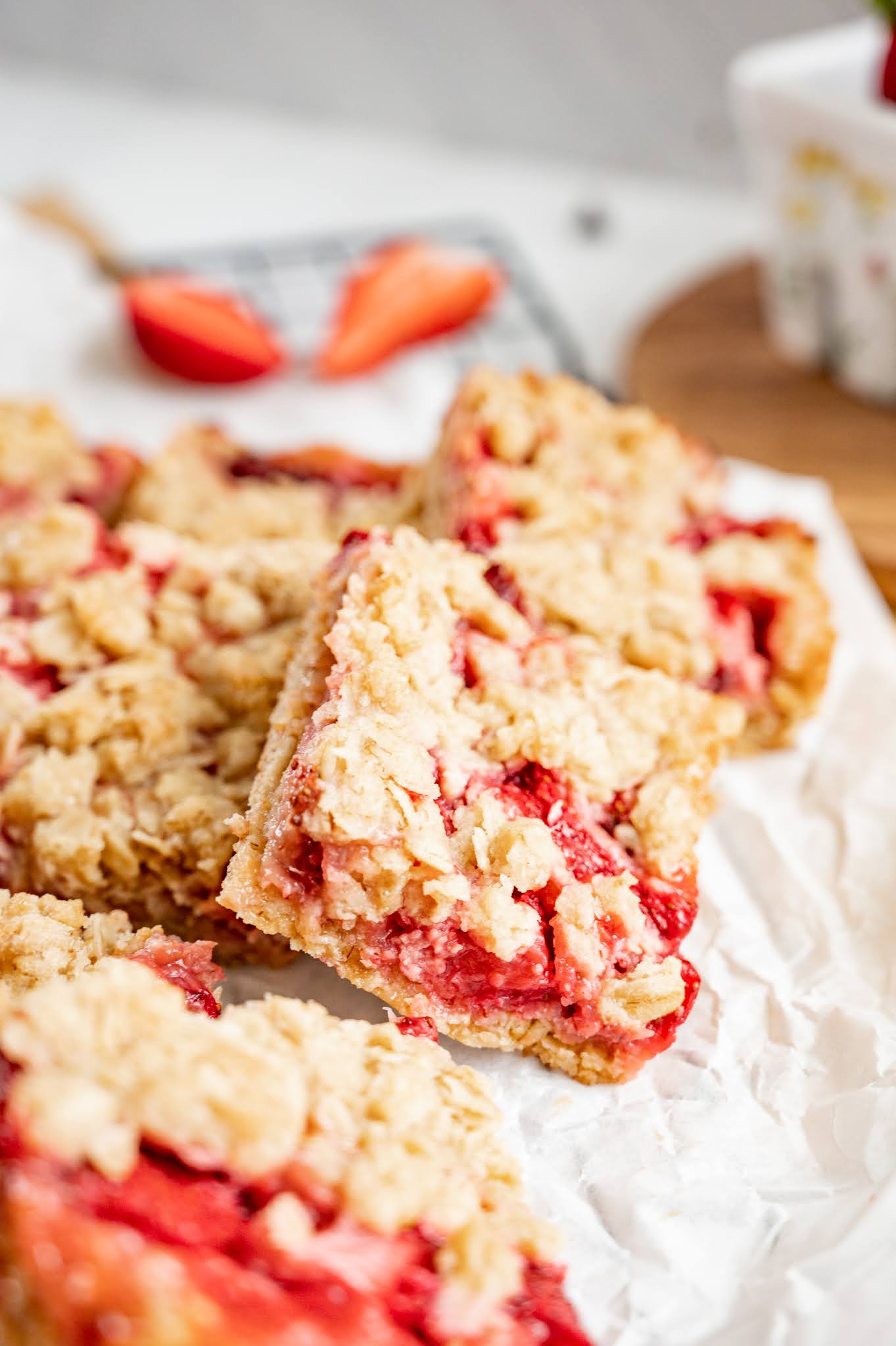 Strawberry-Oatmeal-Bars