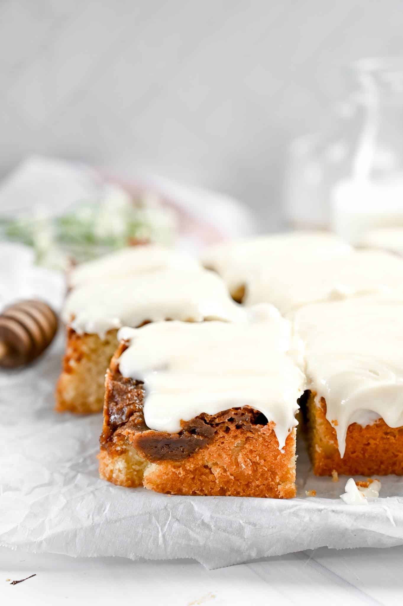 Cinnamon-Roll-Cake