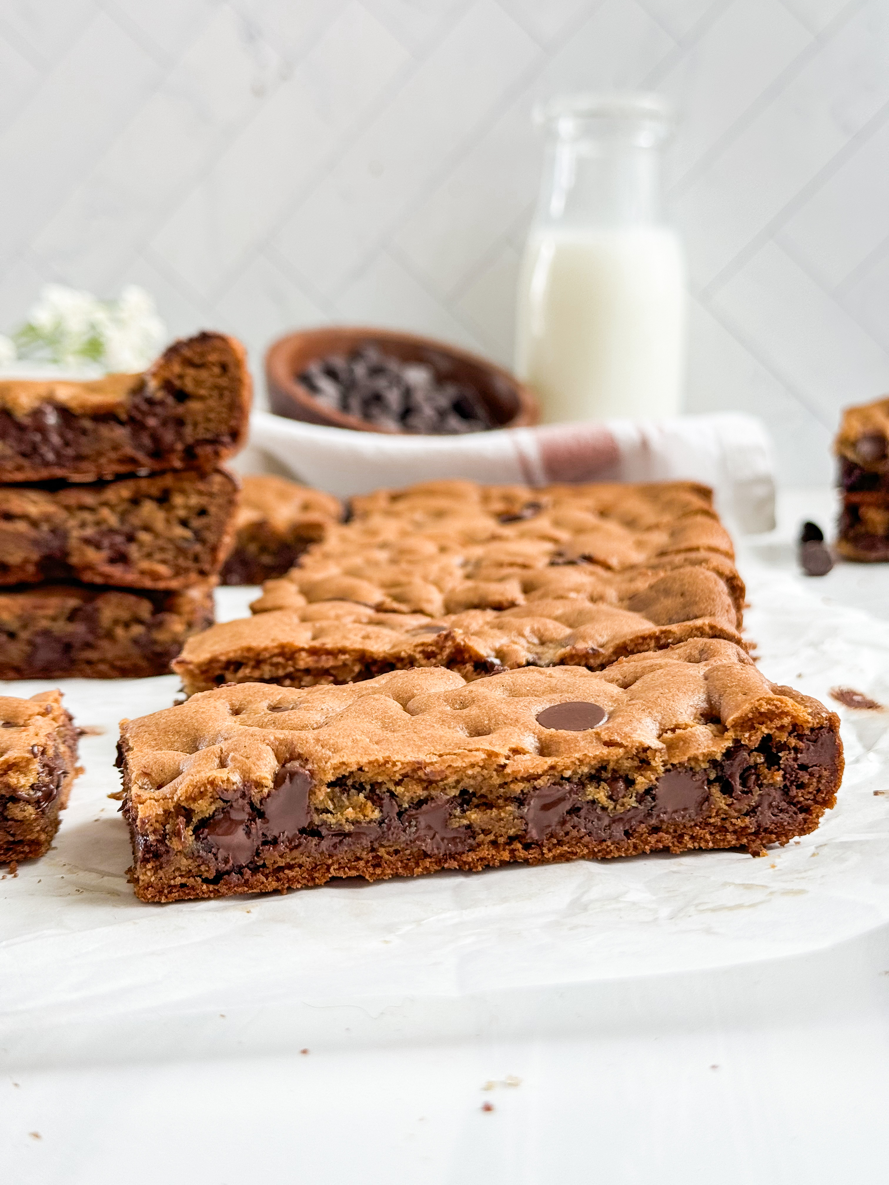 Egg-Yolk-Chocolate-Chip-Cookie-Bars