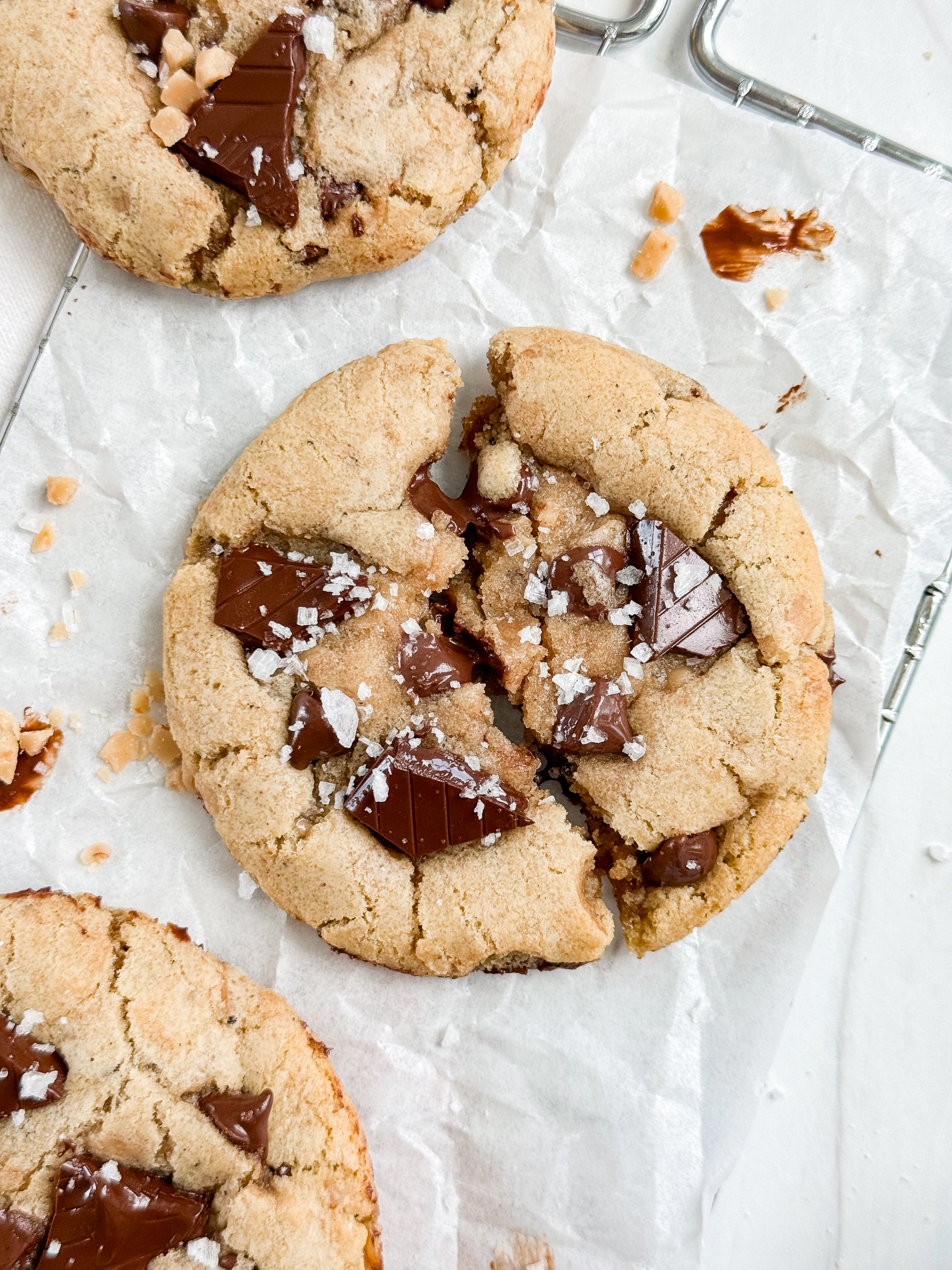 Brown-Butter-Toffee-Chocolate-Chip-Cookies