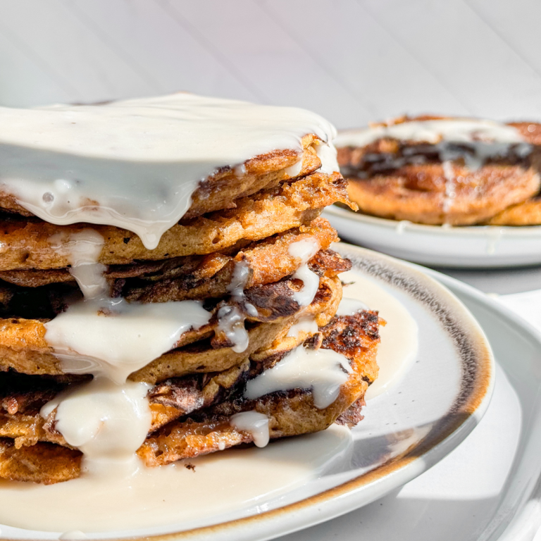 pumpkin-cinnamon-roll-pancakes