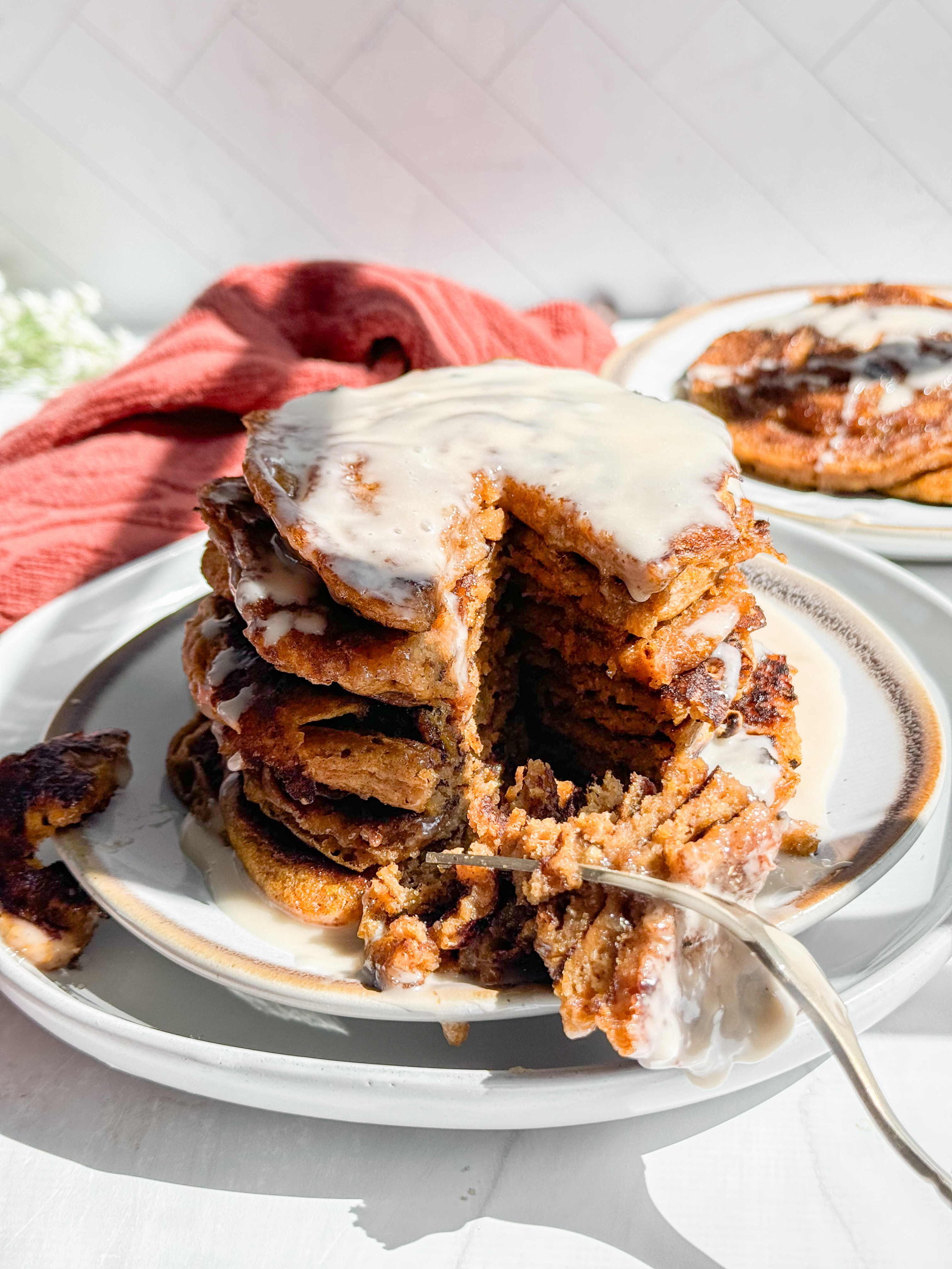 pumpkin-cinnamon-roll-pancakes