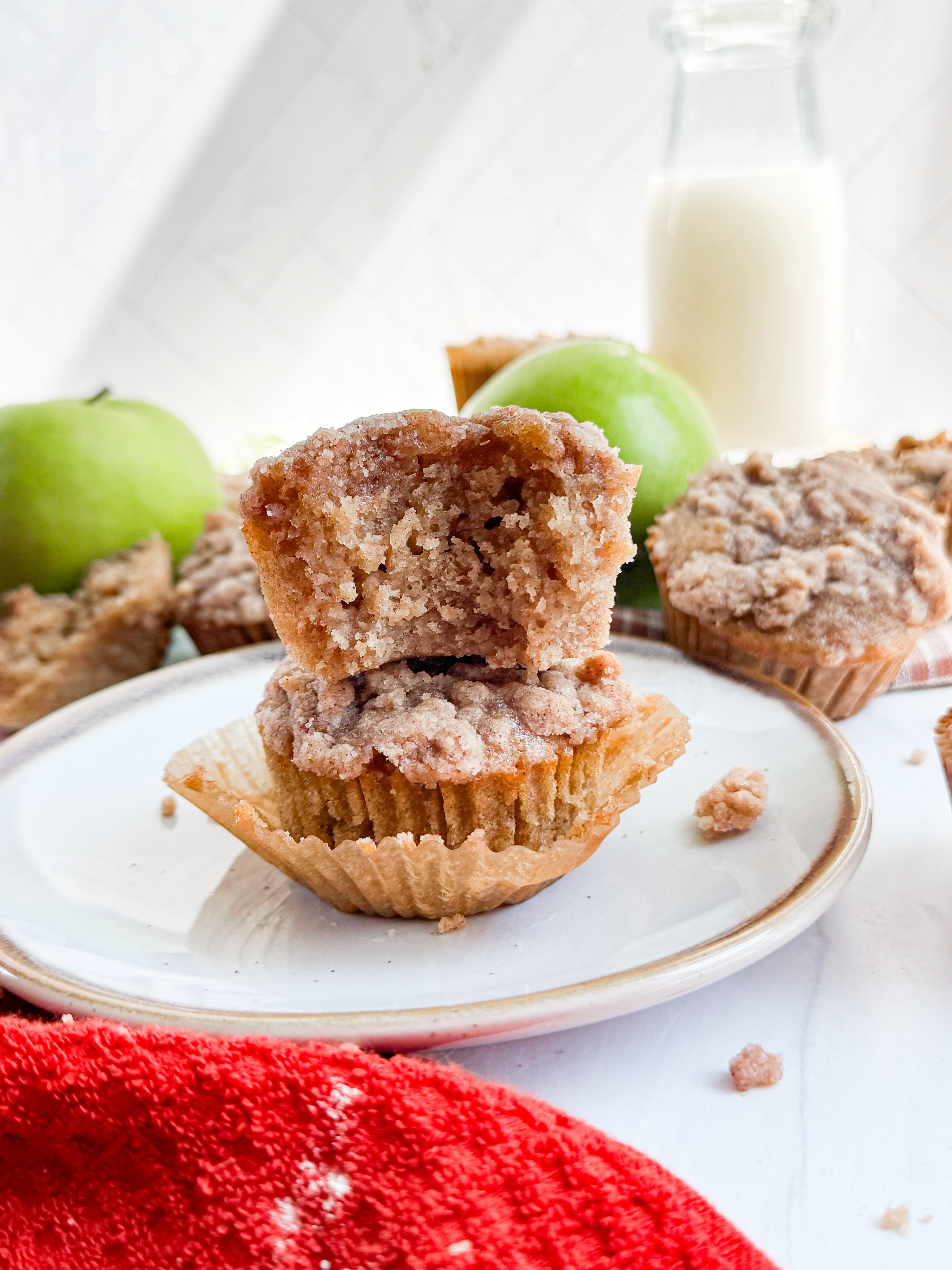 applesauce-muffins