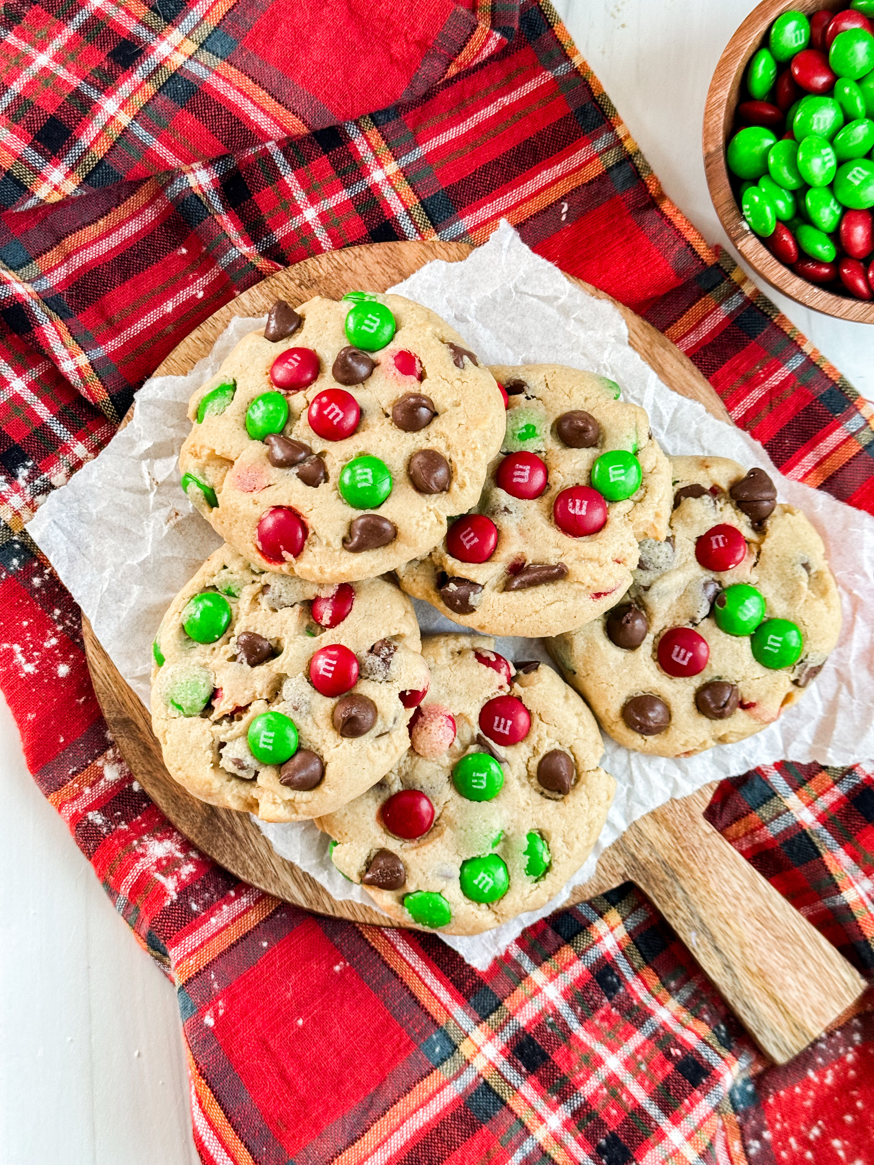 Christmas-Peanut-Butter-M&M-Cookies