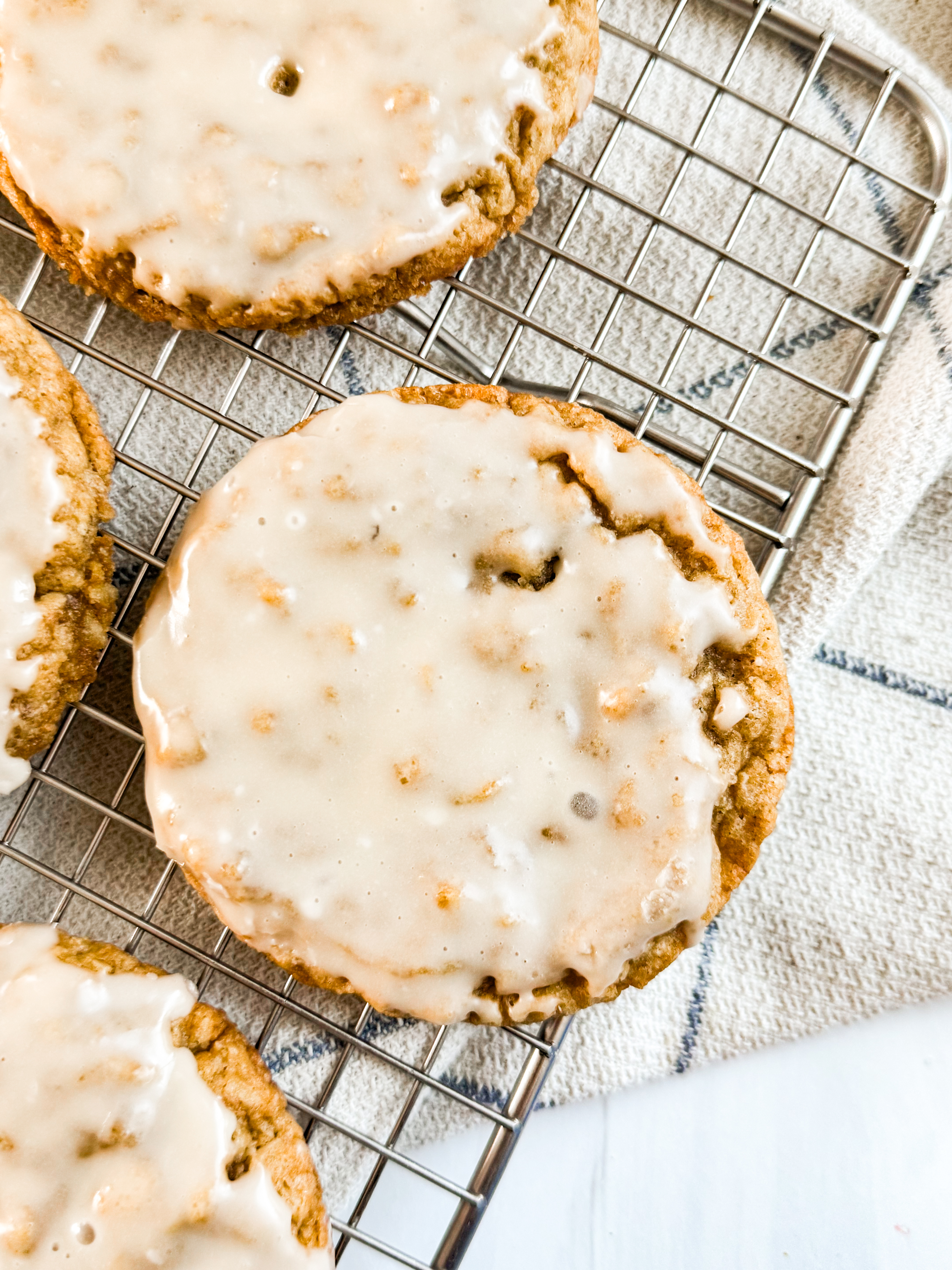 Iced-oatmeal-cookies